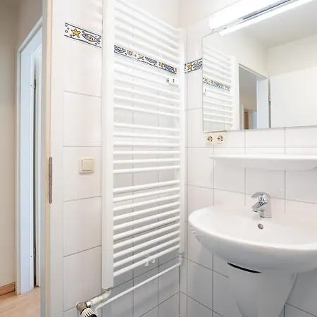 806 - Witthus Apartment *