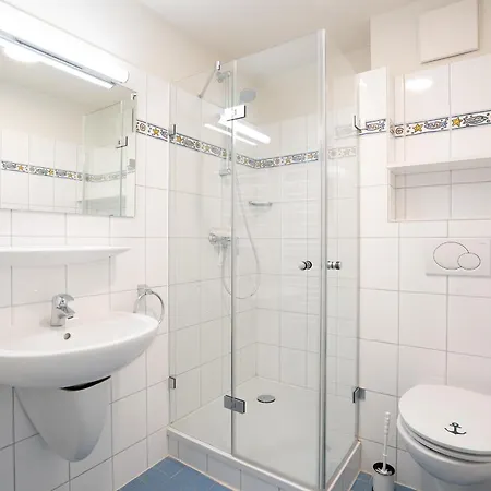 806 - Witthus Apartment *